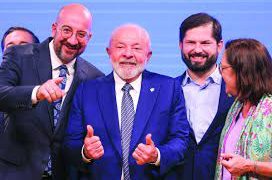 Charles Michel, presidente del Consejo Europeo; Luis Ignacio Lula da Silva, mandatario de Brasil; Gabriel Boric, presidente de Chile y Alexandra Hill Tinoco, canciller salvadoreña. EFE